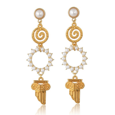 Greek-chic drop earrings, with pearl ring, spiral and 24K gold-plated column. Made to match your everyday outfit. This pair is so beautiful, it soon will be your favorite one! Ideal for matching with a total white outfit or to add some Greek accent to your wedding day!