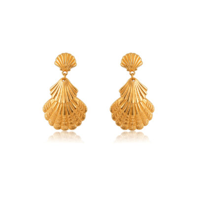 Just like the clamshells we picked up along the shore during our vacations, these earrings are a sweet reminder of hot summer days that we love so much. They are chic and beautiful earrings, with double 24K gold-plated clamshells hanging from a small clamshell stud. The different size of the shells gives them a dangling effect. Perfect for adding a little nautical twist to any casual or formal outfit.